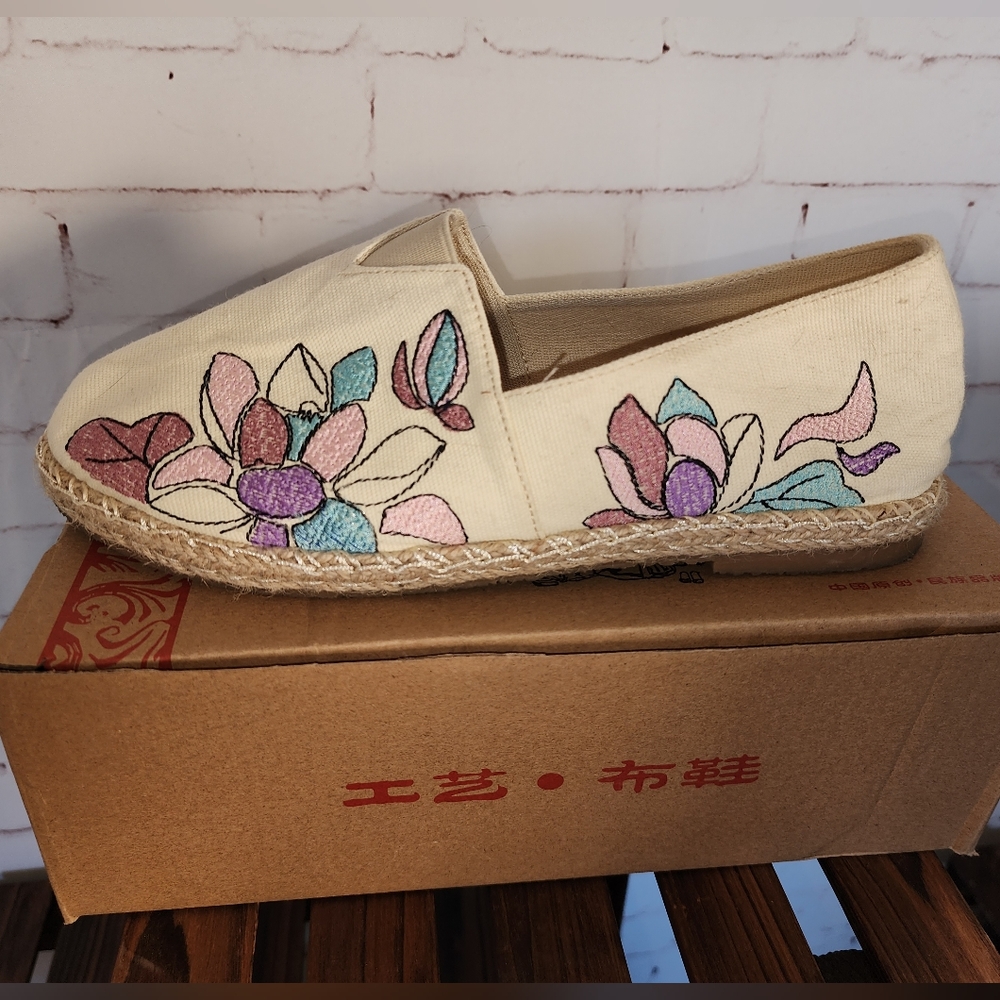 Floral Slip-On's